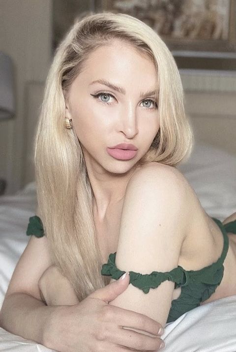 OnlyFans Model Alix Lynx