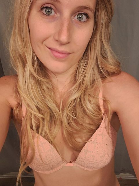 Image of julietstarling OnlyFans