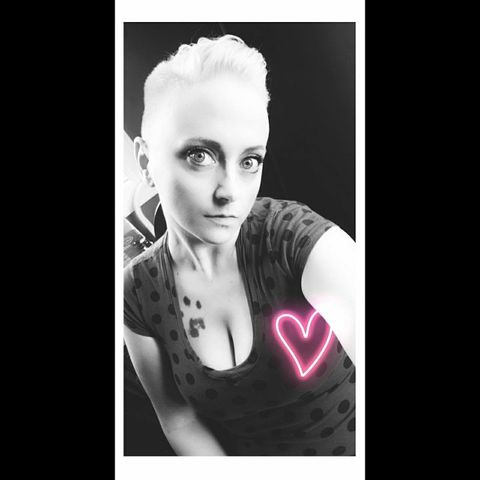 Image of bondbombshellfree OnlyFans