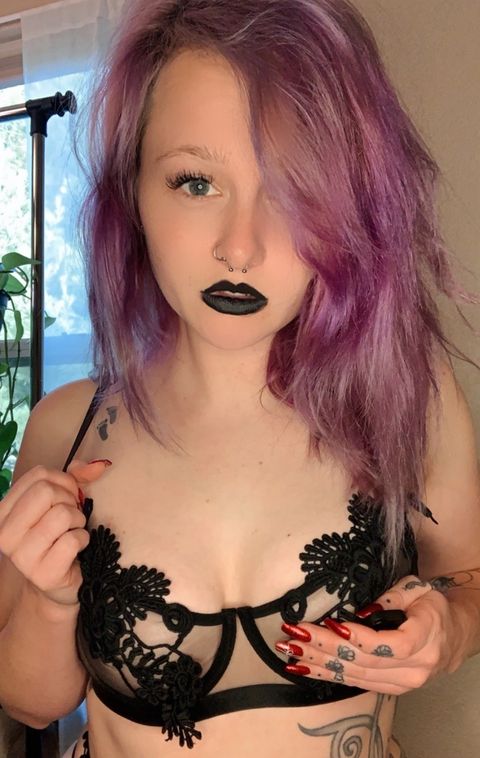 Image of sweetcarolineee OnlyFans