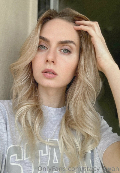 OnlyFans Glow-Up: <strong>𝐒𝐓𝐀𝐂𝐘 𝐒𝐖𝐀𝐍 🌸</strong> Unveils a Fresh New Look