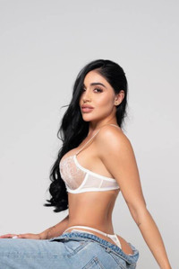 OnlyFans Glow-Up: Naughty Princess Abby✨ Unveils a Fresh Header Vibe