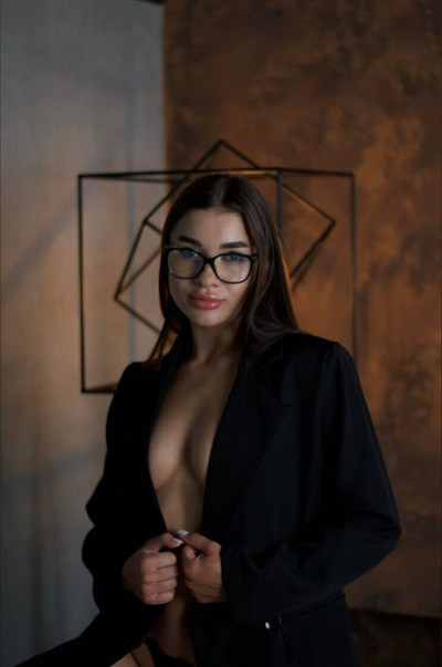 OnlyFans Glow-Up: <strong>Anya 🔥</strong> (@<strong>sirenflux</strong>) Drops a Seductive New Look