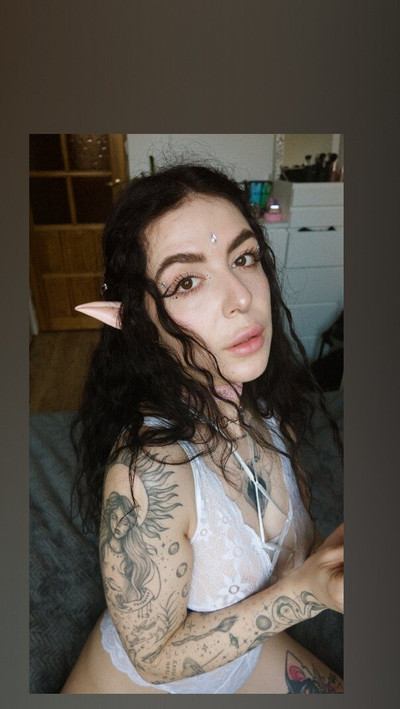 OnlyFans Temptress <strong>JinX🧨</strong> Reveals a Sultry New Look & Even More to Crave