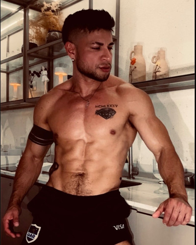OnlyFans Star <strong>𝕃𝕚𝕒𝕞 𝔾𝕒𝕝𝕥𝕪 𝕋𝕠𝕡 𝟙%</strong> Unveils a Bold New Look