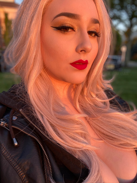 Bluegrayemma profile picture