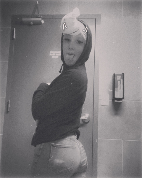 Courtney Taylor profile picture