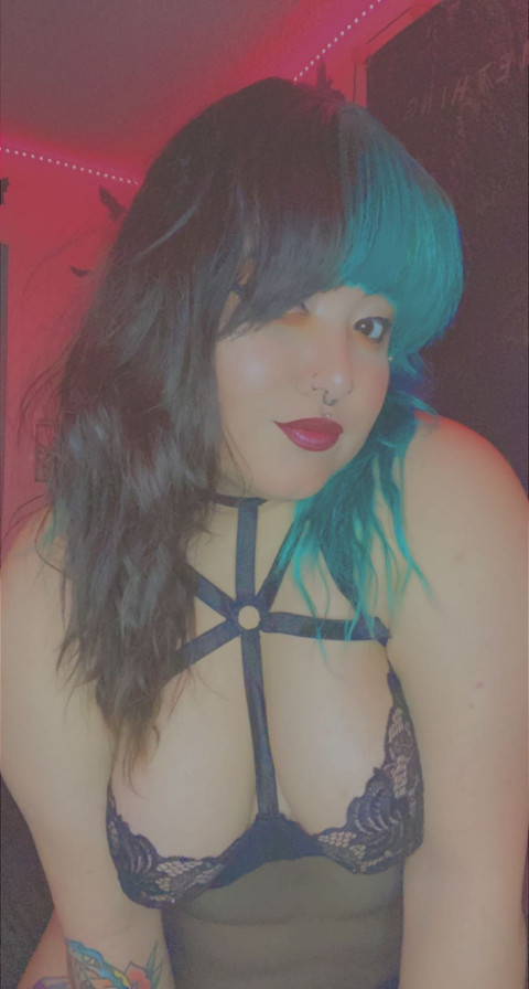 𝓶𝓸𝓷𝓲𝓴𝓴𝓲  𝓷𝔂~ profile picture