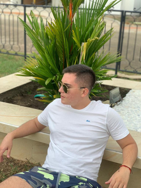 Nicolás profile picture