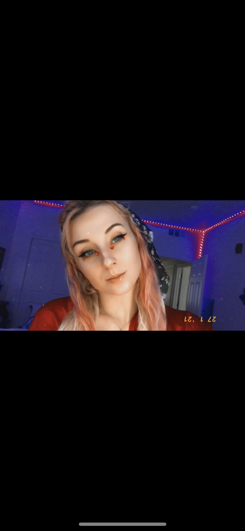 𝙲𝚑𝚎𝚛𝚛𝚢 profile picture
