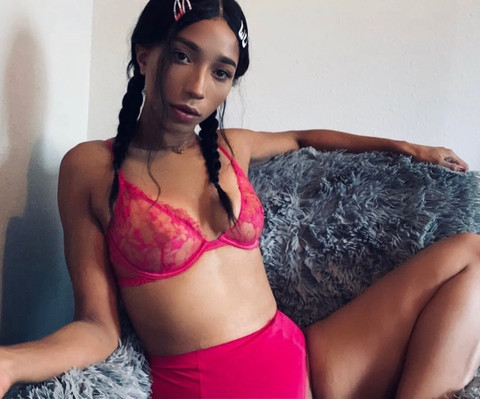 Ember Burns profile picture