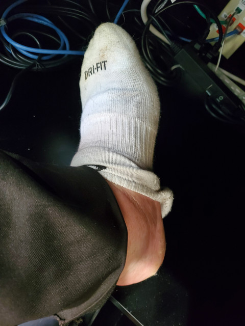 Feetdoingeverything profile picture