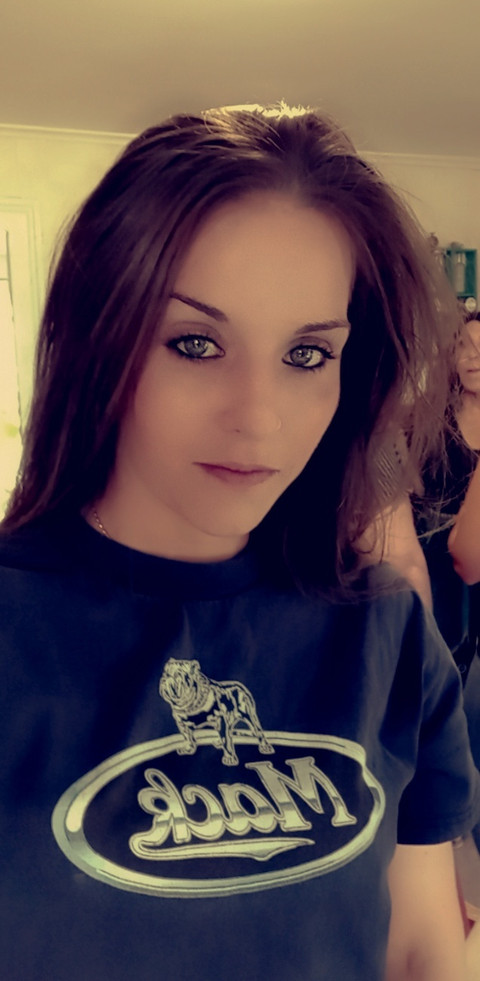 𝕓𝕝𝕦𝕟𝕥𝕩𝕠𝕤𝕝𝕦𝕥 profile picture