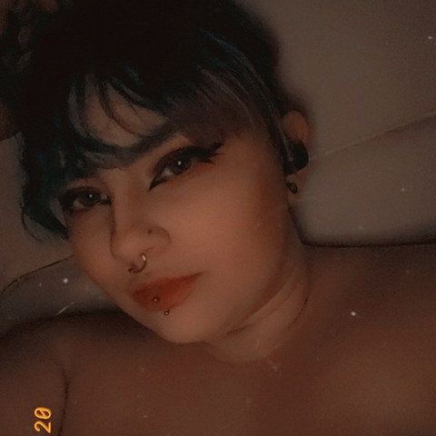 Vee profile picture