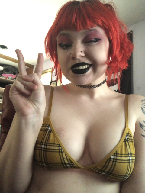chloe profile picture