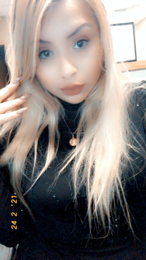 Mandy 🍭 profile picture