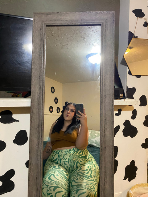 claudia profile picture