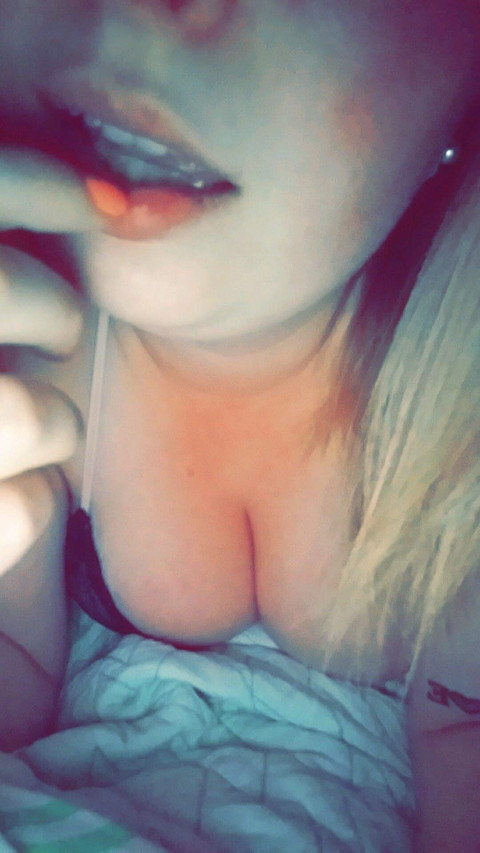 LizLove profile picture