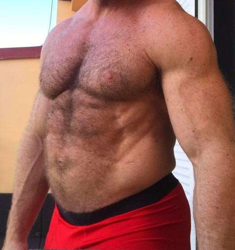fist-muscle-stud profile picture