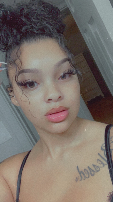 Leah W profile picture