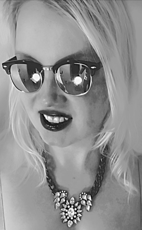 *Angelique* profile picture
