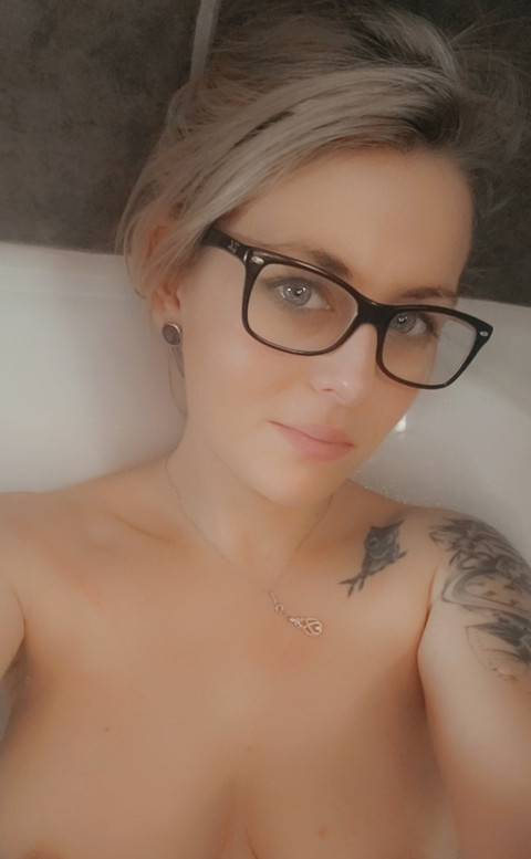 Lucky profile picture