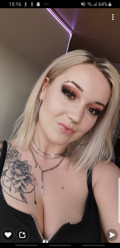 PeachySilver profile picture