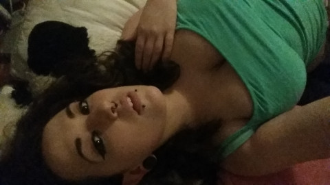 Corrina Curvyna (she/they) profile picture