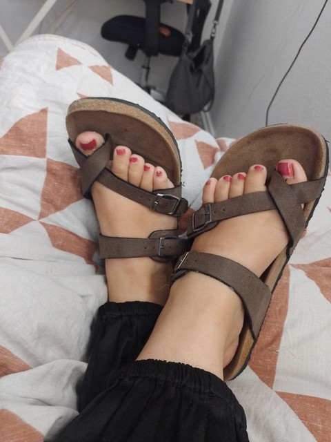 Naughty_feet123 profile picture