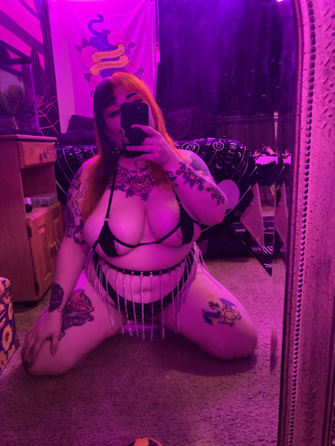 Nova Rose profile picture