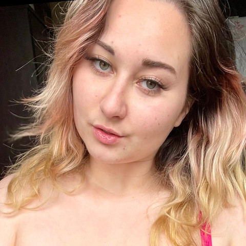 dani dezzi 😇 CHECK YOUR DMS 📩💚 profile picture