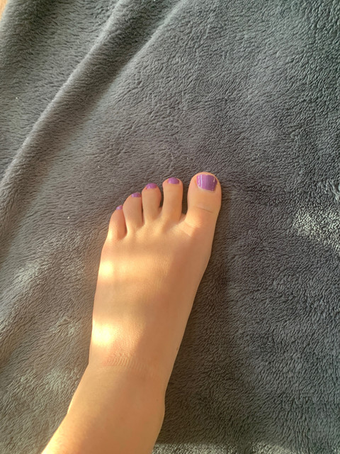 Feet fetish profile picture