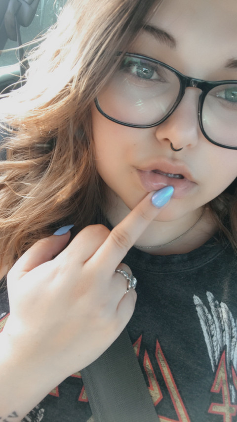queen fucking willow profile picture