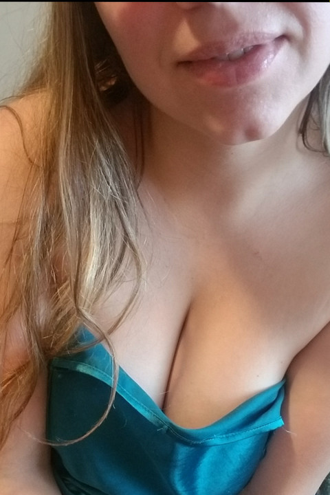 BustyBunny profile picture