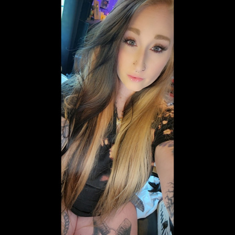 Thick and tattooed profile picture