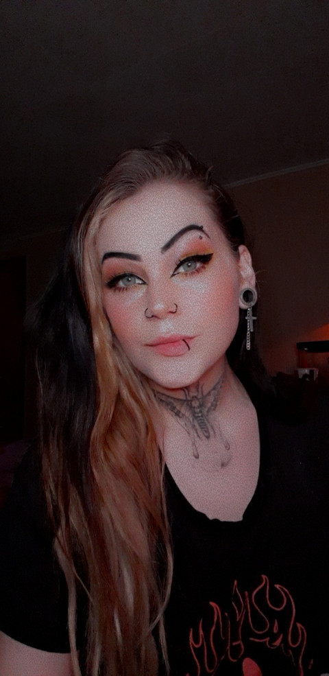 Lezzy Hotmess profile picture