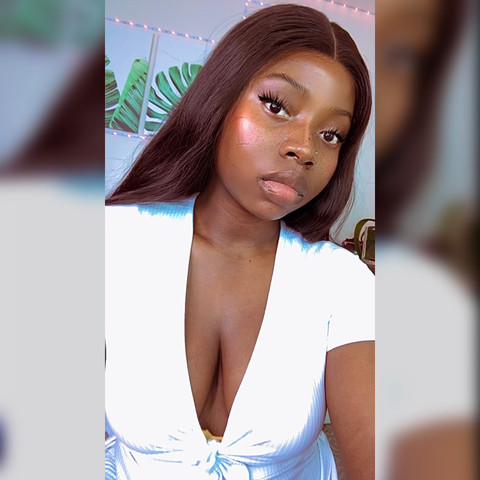 Nennie 🌶 profile picture