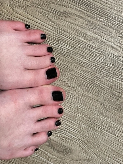Anonymous Feet Girl profile picture