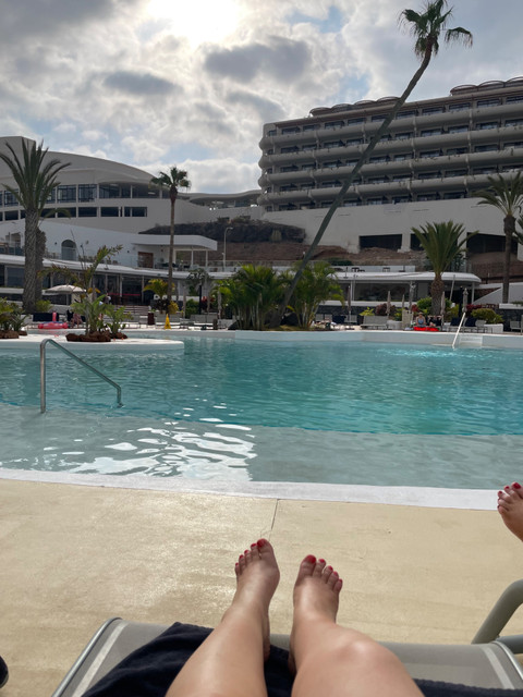 Lou lou’s feet and fun profile picture