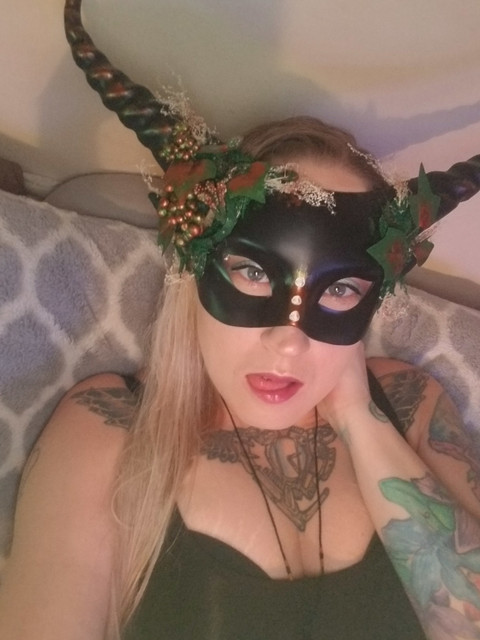 MysticalMasquerade profile picture