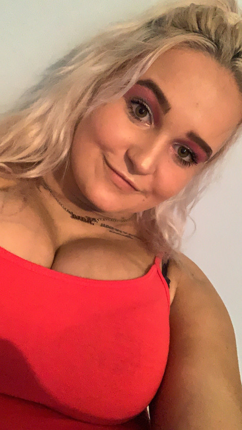 𝔐𝔠𝔨𝔢𝔫𝔷𝔦𝔢 𝔉𝔞𝔩𝔩𝔰 profile picture