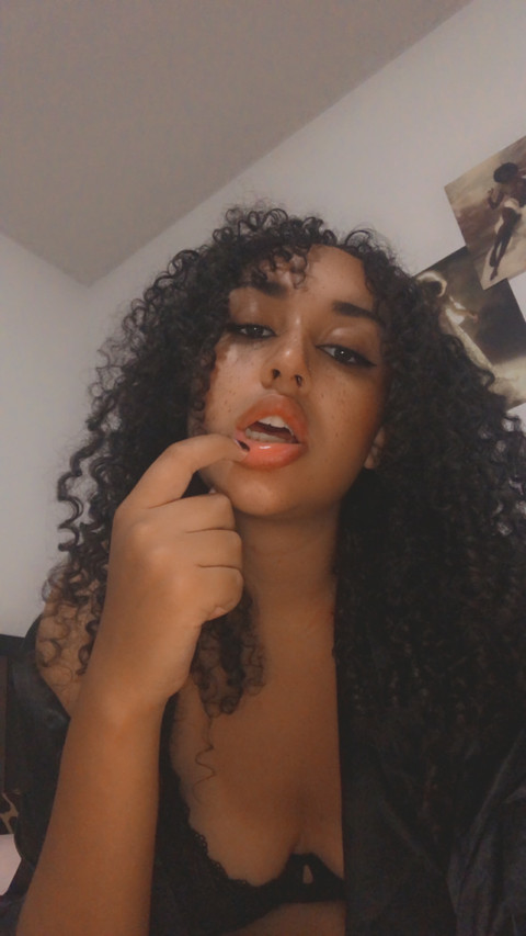 Violet Luxe profile picture