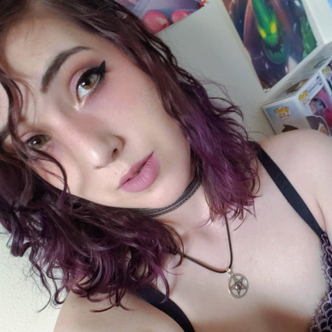 Millicent Kaye 💜 profile picture
