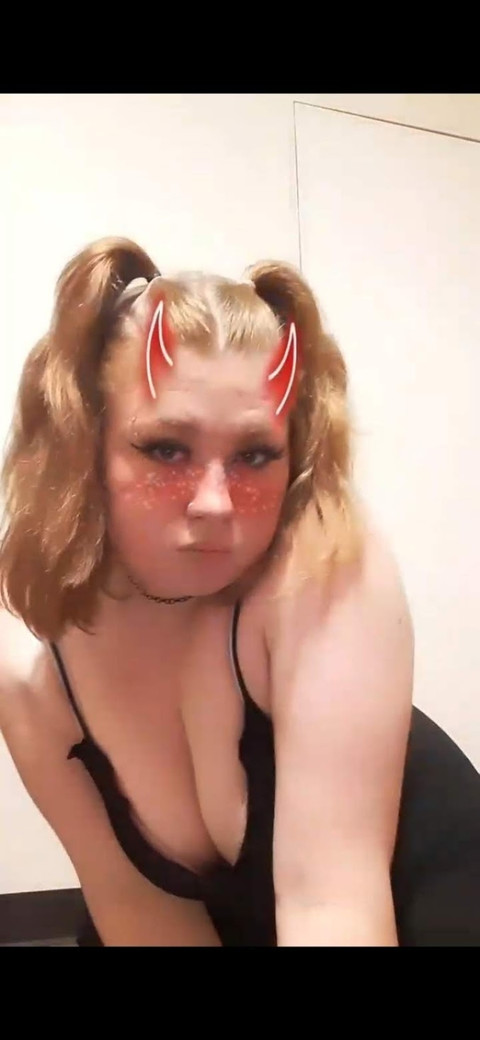 ✷  𝒟𝒶𝒾𝓁𝒶 𝒮𝒽𝒾𝒶𝓃𝓃𝑒  ✷ profile picture