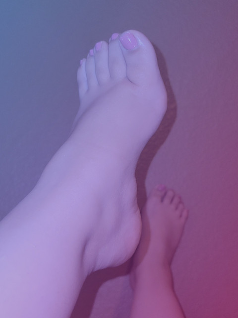 PrettySmallFeet profile picture