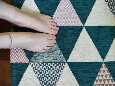Lola feet profile picture