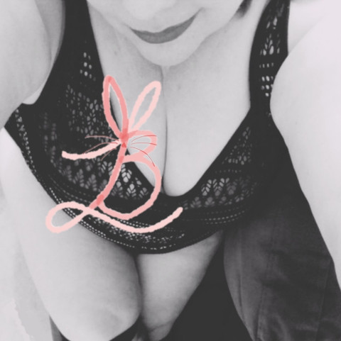 LolaBunie profile picture