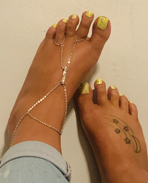 Pretty feet pretty face profile picture