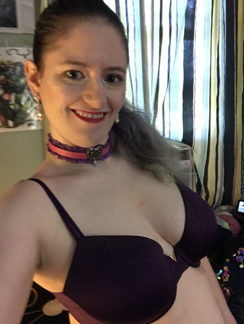 Busty Betsy profile picture
