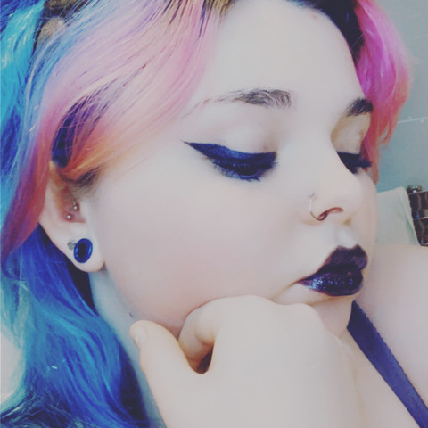 Strawberry short babe profile picture
